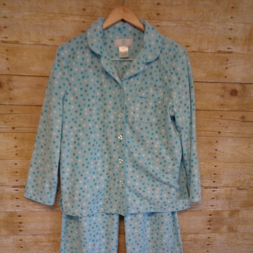 Kare Neururger Womens Pajamas Blue Polka Dot